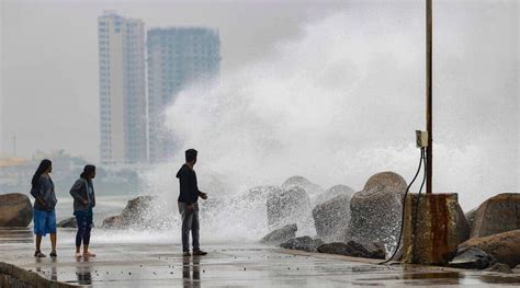 Cyclone Mandous Highlights: Flights cancelled in Chennai, heavy rain, winds in Tamil Nadu ...