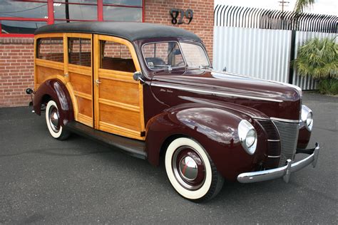 1940 FORD DELUXE WOODY WAGON | Vintage Car Auction