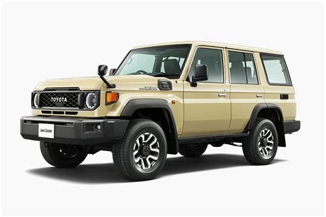 Toyota Unveils Retro-Style Land Cruiser 70 SUV | HiConsumption