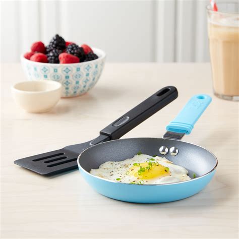 Tasty 6" Non-Stick Aluminum Mini Fry Pan with Silicone Spatula, 2 Piece - Walmart.com - Walmart.com