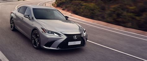 Lexus lanza la nueva gama ES 300h 2023 al mercado