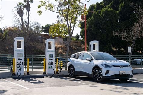 US aims for electric-car revolution — will it work?