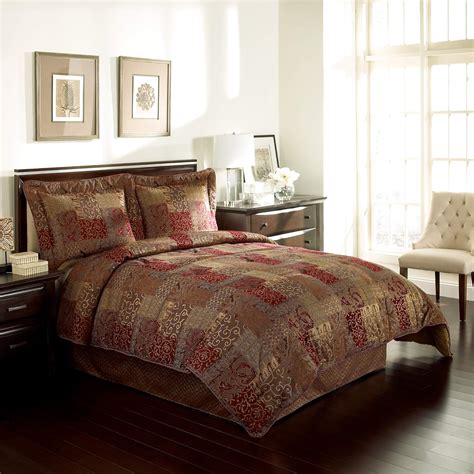 Amazon.com: Croscill Galleria Queen Comforter, 4 Piece Set, Red : Home & Kitchen