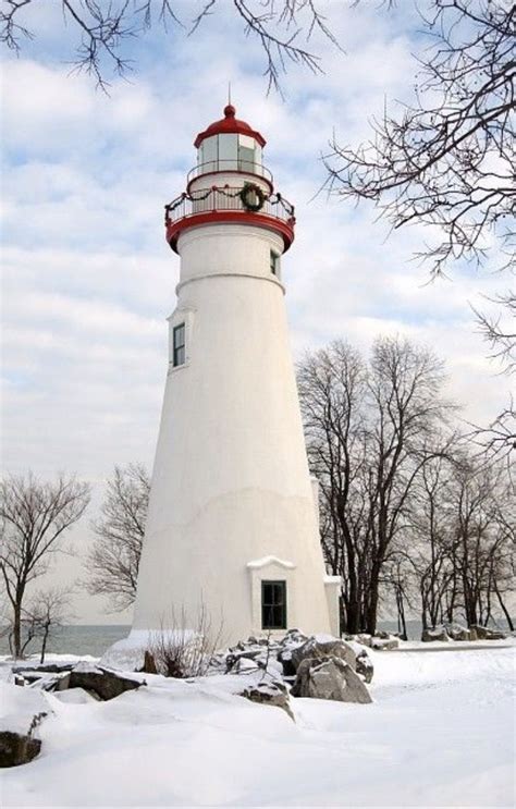 Pin by dusty moccasin on Lighthouses | Marblehead lighthouse, Beautiful lighthouse, Lighthouse ...