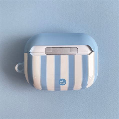 cloud stripe hard glossy airpods case