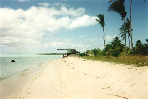 File:Battle Tarawa.jpg - Wikimedia Commons