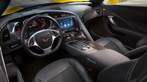 Corvette Stingray Interior Layout & Technology | Top Gear