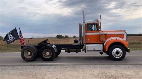 1974 50th Anniversary Kenworth W900 gets some straight pipes!!! - YouTube