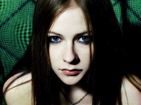 Avril Lavigne Desktop Background Free Download