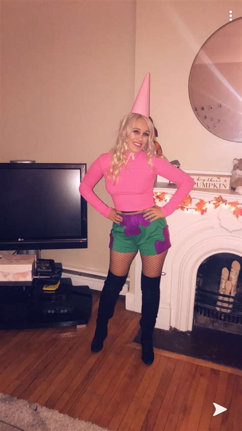 Patrick Star Costume | Cowgirl halloween costume, Star costume, Halloween outfits