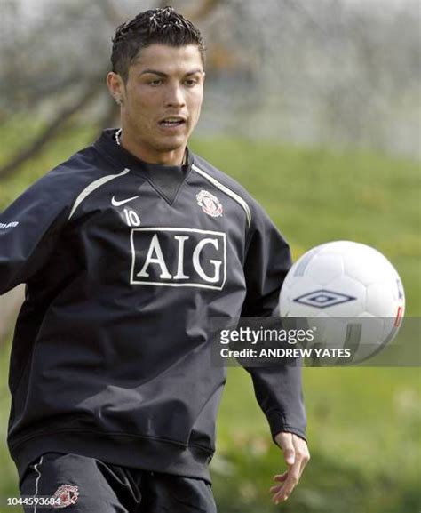 428 Manchester United Training Ronaldo 2007 Stock Photos, High-Res Pictures, and Images - Getty ...