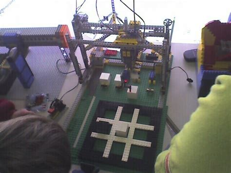 Lego Tic-Tac-Toe | Tic-tac-toe playing lego robot. I'm not s… | Flickr
