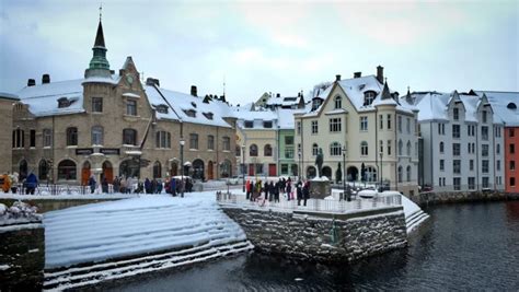 In Pictures: Ålesund in the Winter - Life in Norway