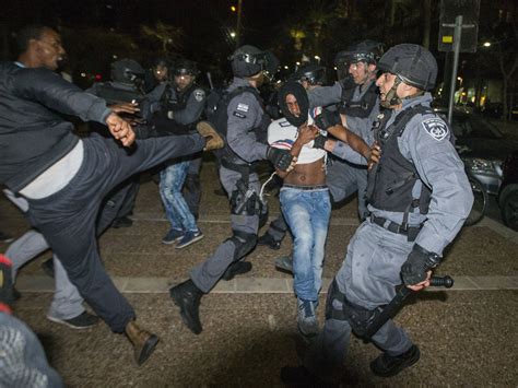 Tel Aviv protests: Dozens injured as thousands demonstrate against racism and police brutality ...