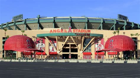 Angels owner Arte Moreno agrees to buy stadium, stay in Anaheim | Fox ...