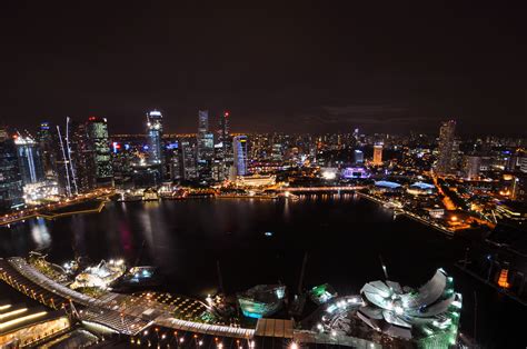 File:1 marina bay sands skypark night view CBD skyline.jpg - Wikimedia ...