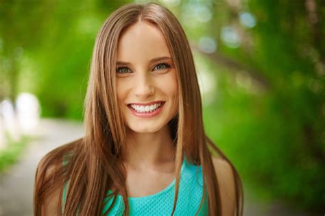 Tips for Living with Braces as an Adult - Nowlin Orthodontics