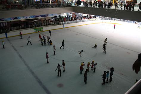 IMG_4581 | Ice skating rink at Mall of Asia | whatsthetime | Flickr