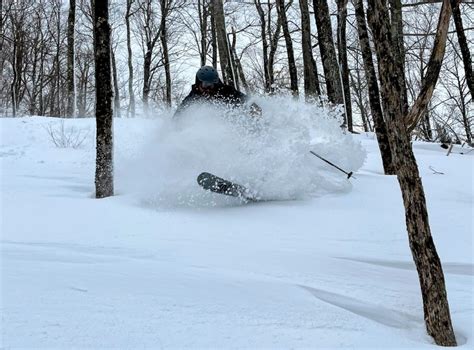 Southern New Hampshire Just Got 2-3 FEET Of Snow - Unofficial Networks