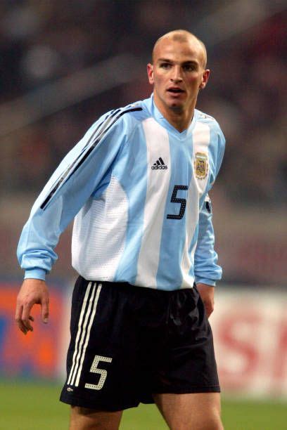 Esteban Cambiasso, Argentina | Messi, Soccer players, Lionel messi