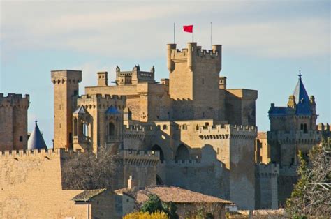 10 Most Beautiful Castles in Spain (with Photos & Map) - Touropia