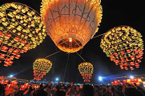 Get Lost in Festive Space of Myanmar Festivals