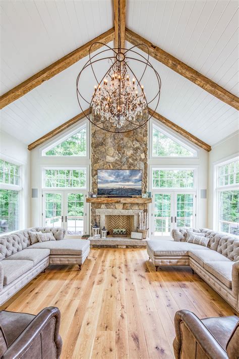 30+ Living Room Vaulted Ceiling Beams – HomeDecorish