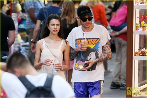 Photo: pete davidson margaret qualley hold hands 04 | Photo 4343952 ...