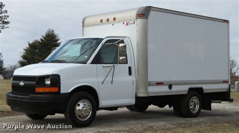 2005 Chevrolet Express G3500 box truck in Moscow Mills, MO | Item ...