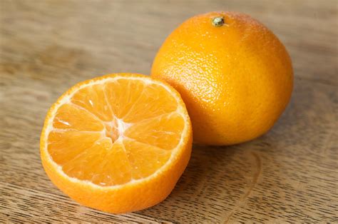 Clementine oranges health benefits and a holiday salad recipe