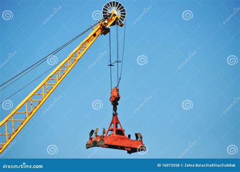 Heavy Lifting Crane Royalty Free Stock Photos - Image: 16073558