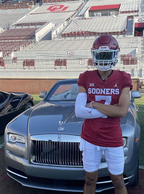 Top 2023 Quarterback Malachi Nelson Commits to Oklahoma - Sports ...