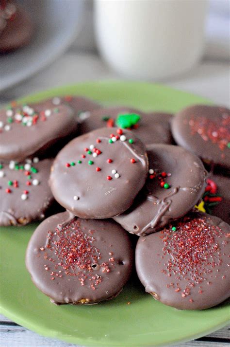 3-Ingredient Chocolate Mint Cookies - Ministering Printables