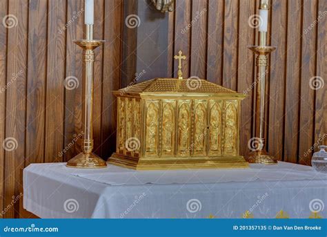 Catholic Tabernacle Clipart