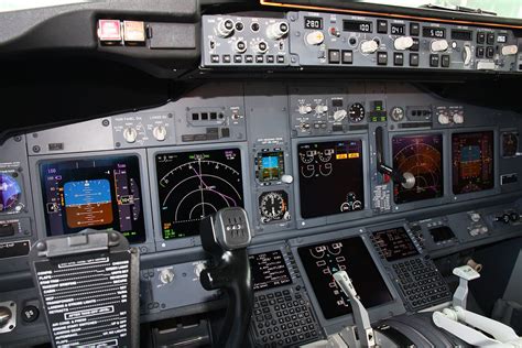 EI-ENP, Ryanair Boeing 737-800. Cockpit, instruments panel… | Flickr