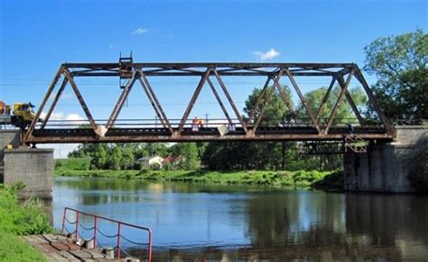 -Nieporęt Bridge: side view (a) and view from underneath (b) | Download ...