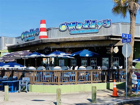 The 14 Best Gulfport FL Restaurants to Eat at Right Now