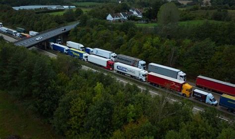 Longer lorries allowed on Britain’s roads in £1.4billion boost | UK ...