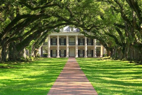 What You Need to Know About Inside Oak Alley Plantation in Louisiana