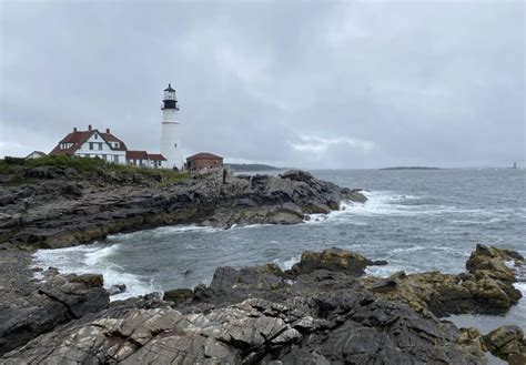 A Complete Guide to Portland Head Lighthouse (+ Photos & Video)