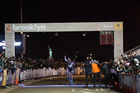 Red Hook Criterium Brooklyn i video delle cadute