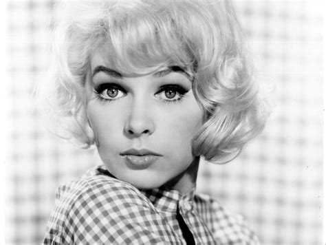 Stella Stevens, star of 'The Nutty Professor,' dead at 84 | The Province