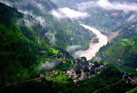 10 Best Places in Uttarakhand during winters and snowfall in 2021