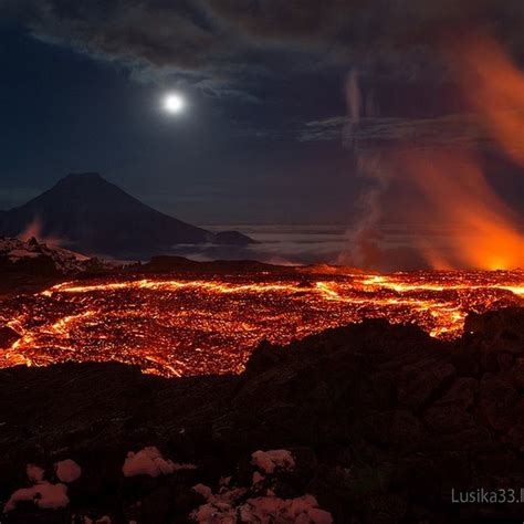 Stunning Pictures of Plosky Tolbachik Volcano Eruption | Amusing Planet