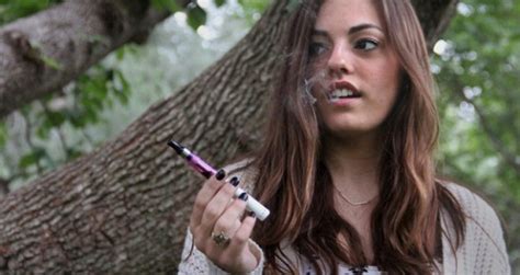 Study Says E-Cig Ads Are “Persuading” Teens to Vape... Finds No ...