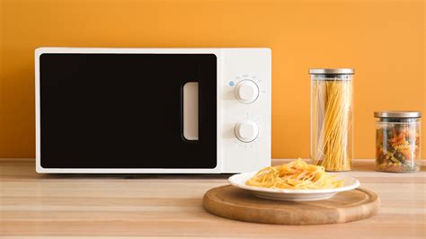 Is It Worth Cooking Pasta In The Microwave?