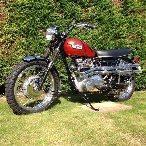 Triumph and Classic motorcycle restoration - Gallery