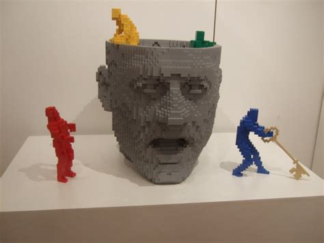 Attire Compass: Lego Sculpture Art