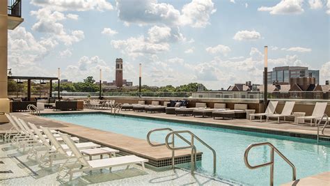 Hotel Rooftop Pool + Bar in Nashville | Kimpton Aertson Hotel