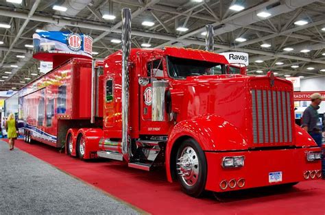 1000+ images about Big rig show trucks on Pinterest | Rigs, Peterbilt ...